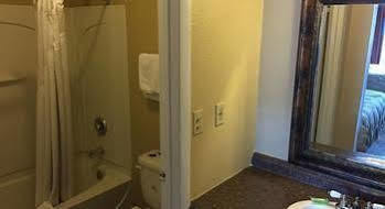 Executive Inn & Suites Beeville Bagian luar foto